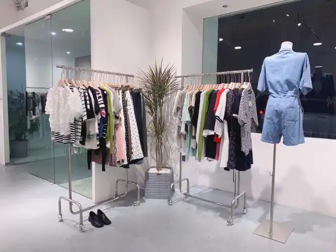 海丰宝藏服装店