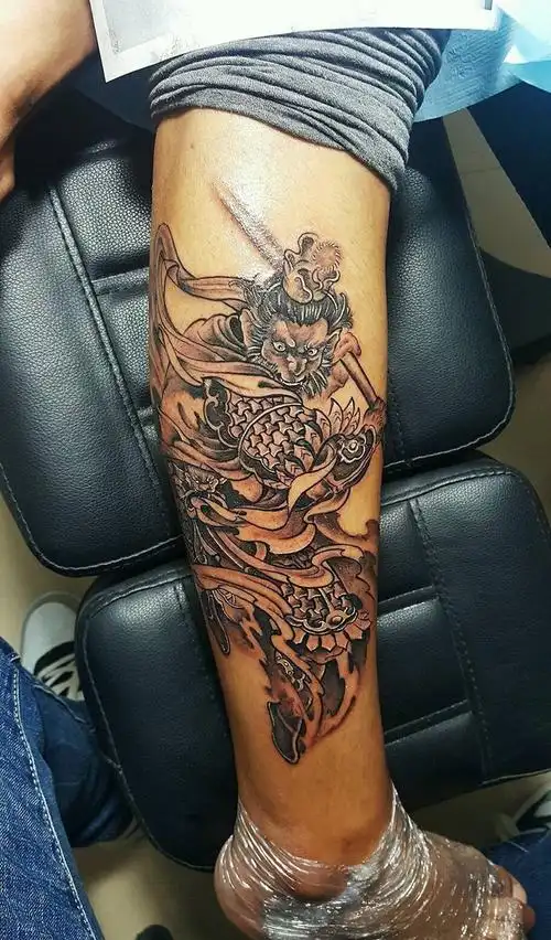 斗战胜佛纹身图片_腿部传统鬼神斗战胜佛成品纹身图案