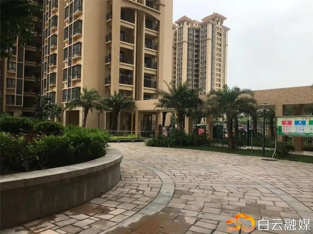 南悦花苑安置房环境美业主组团看新家