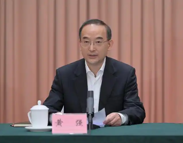 尽责奋力谱写新时代四川人大工作新篇章68黄强主持柯尊平邓小刚出席