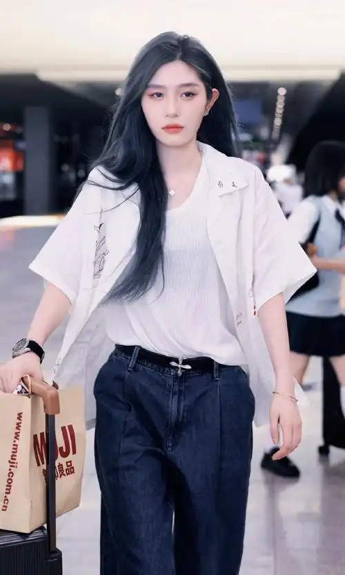 王奕超话    240705|08    @snh48-王奕