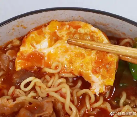 法90番茄肥牛面」大风天来上一碗热乎乎的番茄肥牛泡面简直不要太