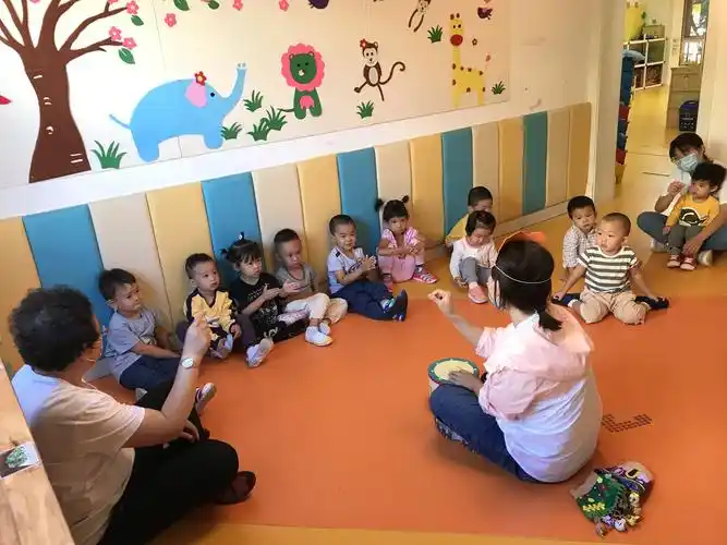 爸爸妈妈去上班我上幼儿园