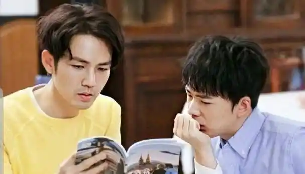 《漫游记》已然开播,首期节目钟汉良就和郭麒麟以及嘉宾李晨一起来到