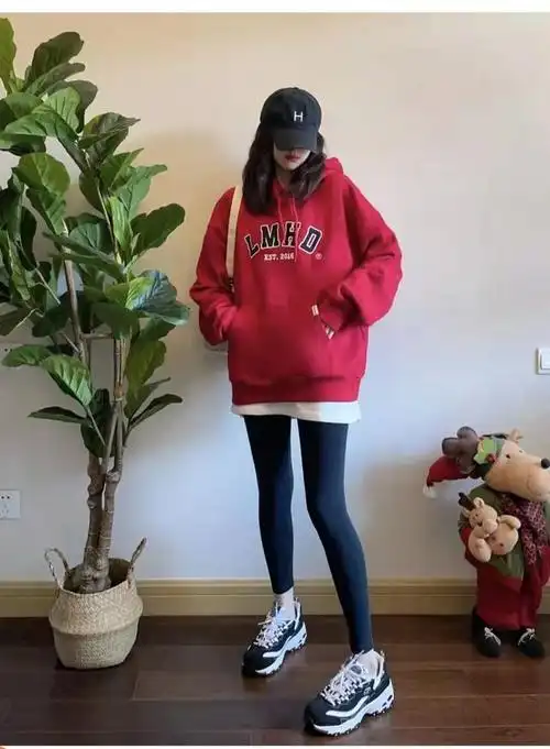 多色老爹鞋搭配什么衣服(老爹鞋搭配什么衣服才好看)(1)