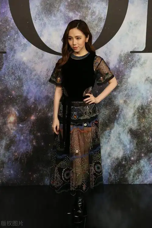 揭秘邓紫棋15岁夺冠背后的音乐奇迹和初恋分手谜团