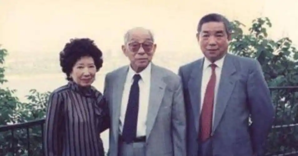 张学良晚年重获自由,在纽约三个月杳无音信,赵一荻找上门后傻眼