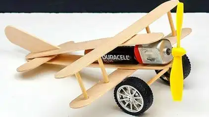 074789次观看·2个月前生活趣味diy,教你用雪糕棍自制螺旋桨飞机,带