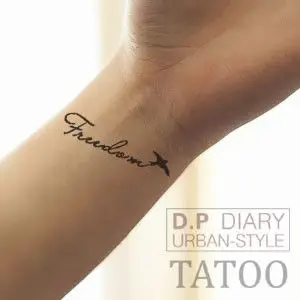 关于自由的英文字母纹身图案带翻译