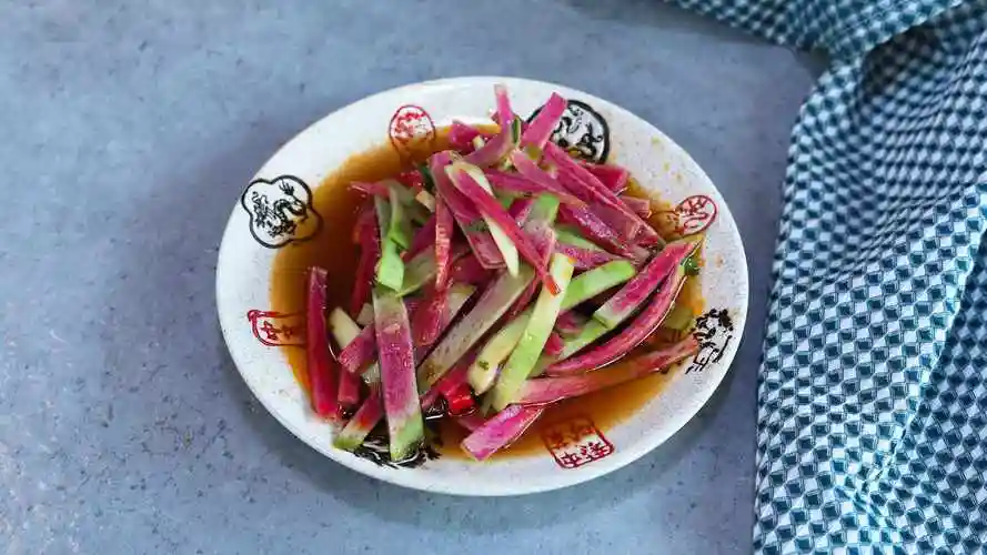 凉拌羽衣甘蓝高清图片