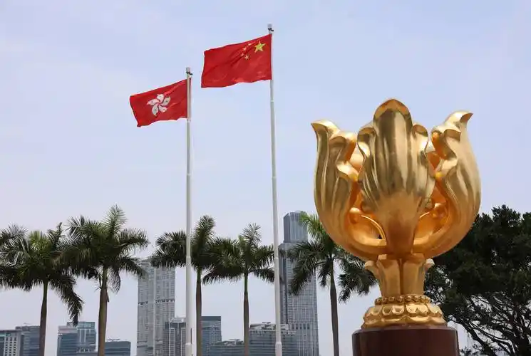 钟华论:紫荆花永远盛开_新华社_香港_吴晓初