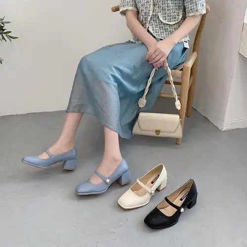 粗跟玛丽珍鞋女复古2021秋款法式气质方头温柔淑女赫本风小皮鞋 米