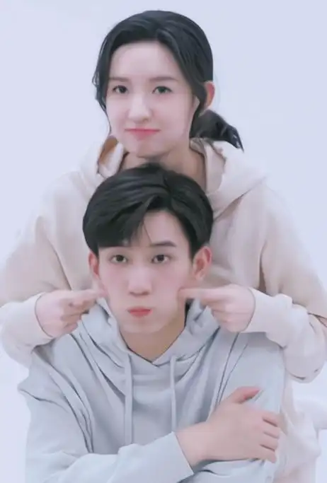 剧里_文学_厉腾