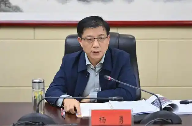 盛文军在潜江市城市更新工作推进会上这样强调