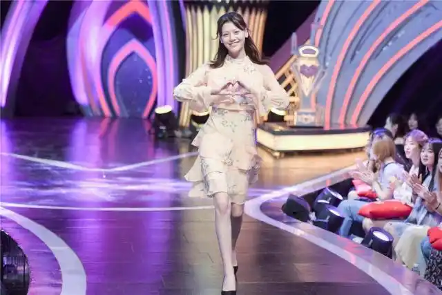 遇到喜欢的人就怂怎么办?速来《非诚勿扰》get恋爱中的加分项!