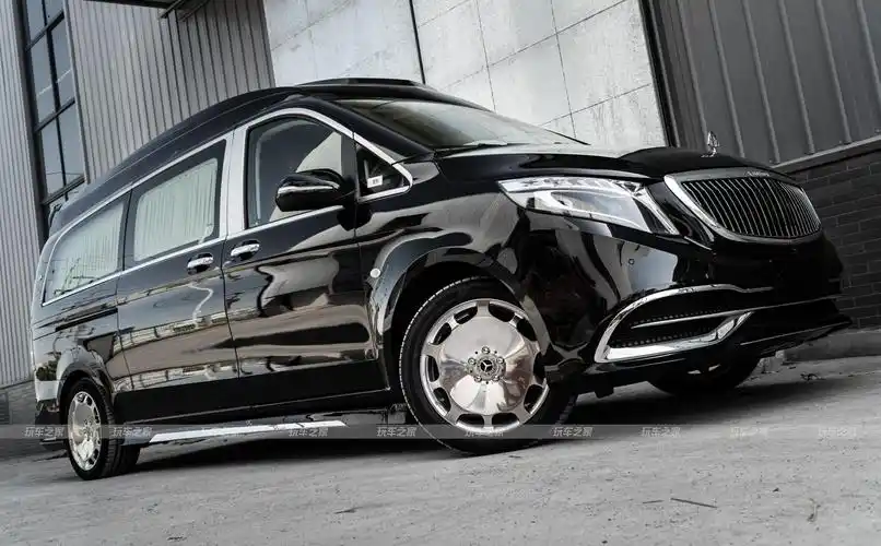 奔驰威霆改装迈巴赫高顶款