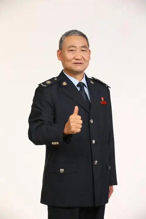 忠诚担当显本色 书写最美"税务蓝"