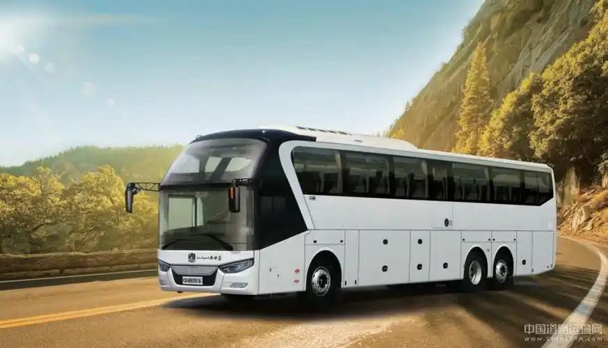 中通13米旅游大巴投运菏泽助力运旅融合转型发展
