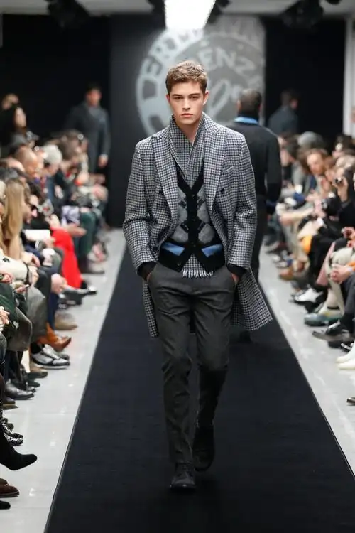 米兰时装周ermanno scervino 2012/13秋冬男装流行发布
