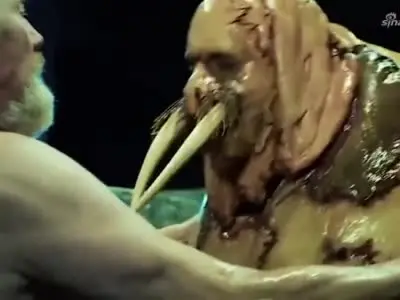 这个半人半海象的家伙还真奇特啊