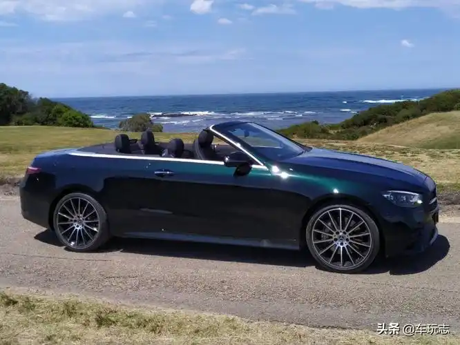 奔驰硬顶敞篷(奔驰硬顶敞篷四座)