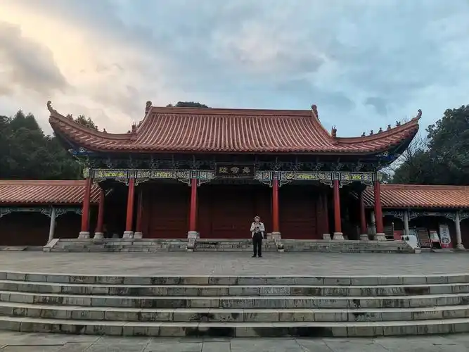 当天下午,观看舜帝陵园.住宿就在湖南宁远的舜帝陵景区内的民宿.