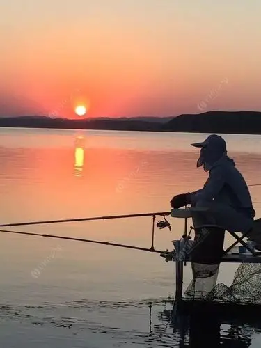 【原创】追赶日月的快乐钓鱼人