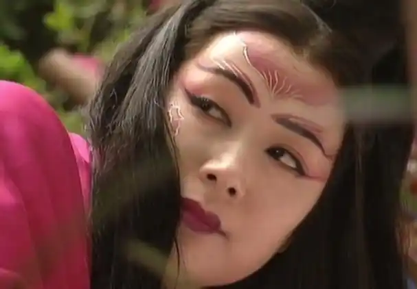 同样演东方不败,将林青霞,鲁振顺,茅威涛放一起看,差别出来了