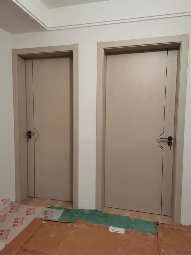 5公分实木门双面采用孕婴级8厘实木板更环保,确保木门不会产生弯曲