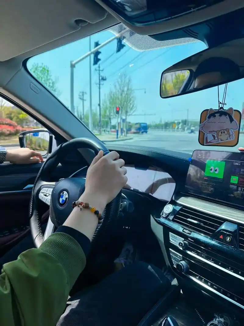 一辆50万的宝马530在网上虽然很普通 但这又是多少男人的梦 - 抖音