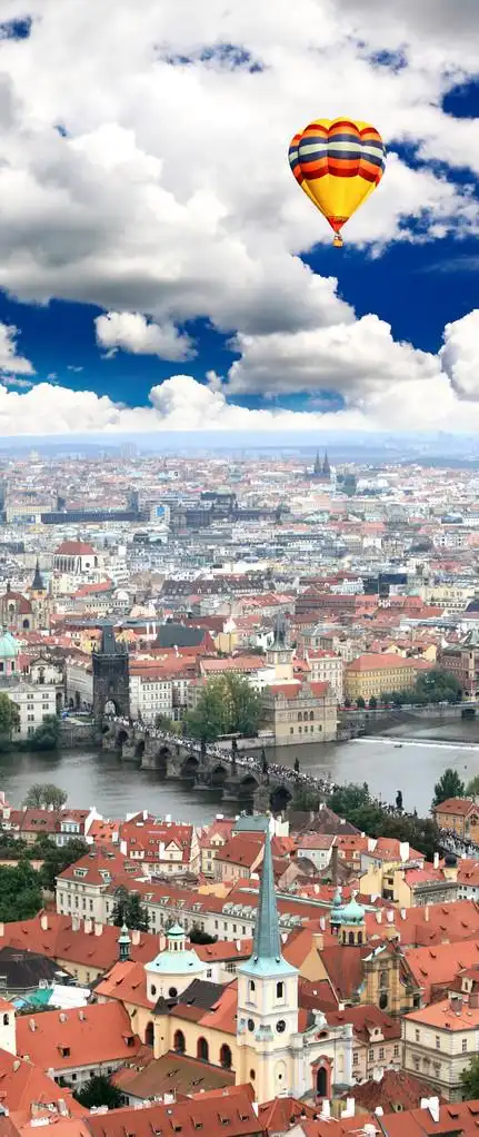 布拉格城市鸟瞰图,布拉格城市和河伏尔塔瓦河在捷克的鸟瞰图