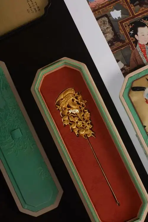 甄嬛传中的娘娘的凤钗