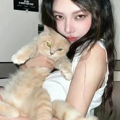 wechat女生头像甜酷辣妹必备头像