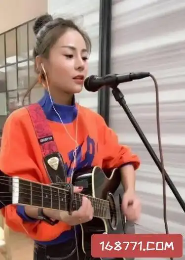 因为名字中带有一个花字,所以抖音和快手的id都叫花姐,喜欢花姐的朋友