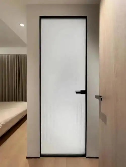 卫生间装修流程有门的3