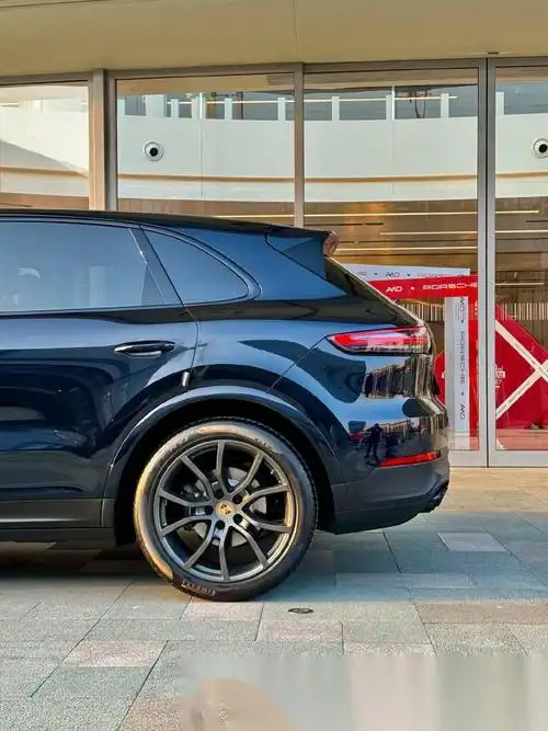 23年保时捷卡宴 铂金版 19300公里 原版带车衣 选柏林之声 配置好