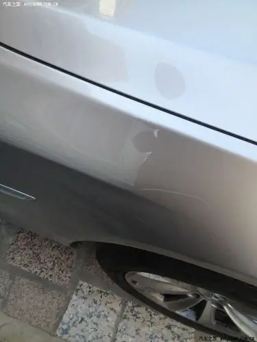 【图】这样的划痕需要喷漆吗?_宝马5系论坛_汽车之家论坛