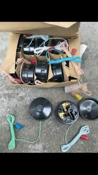 80年代拉线开关,有合格证生产日期是86年的,正宗上海老货!