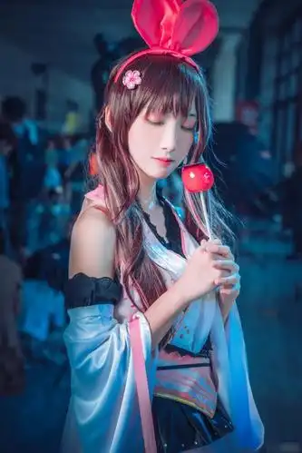 今天给大家带来两组国人coser扮演的人气虚拟偶像"绊爱"的cosplay作品