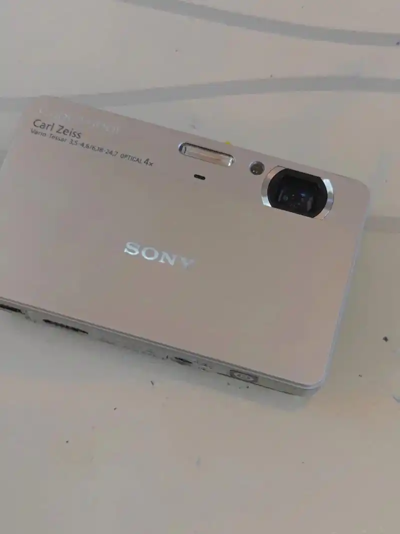 已出95新索尼dsc-t900银色ccd数码相机 95新dsc-t700银色小方块ccd