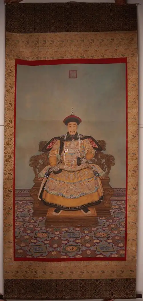 佚名乾隆皇帝像设色绢本立轴