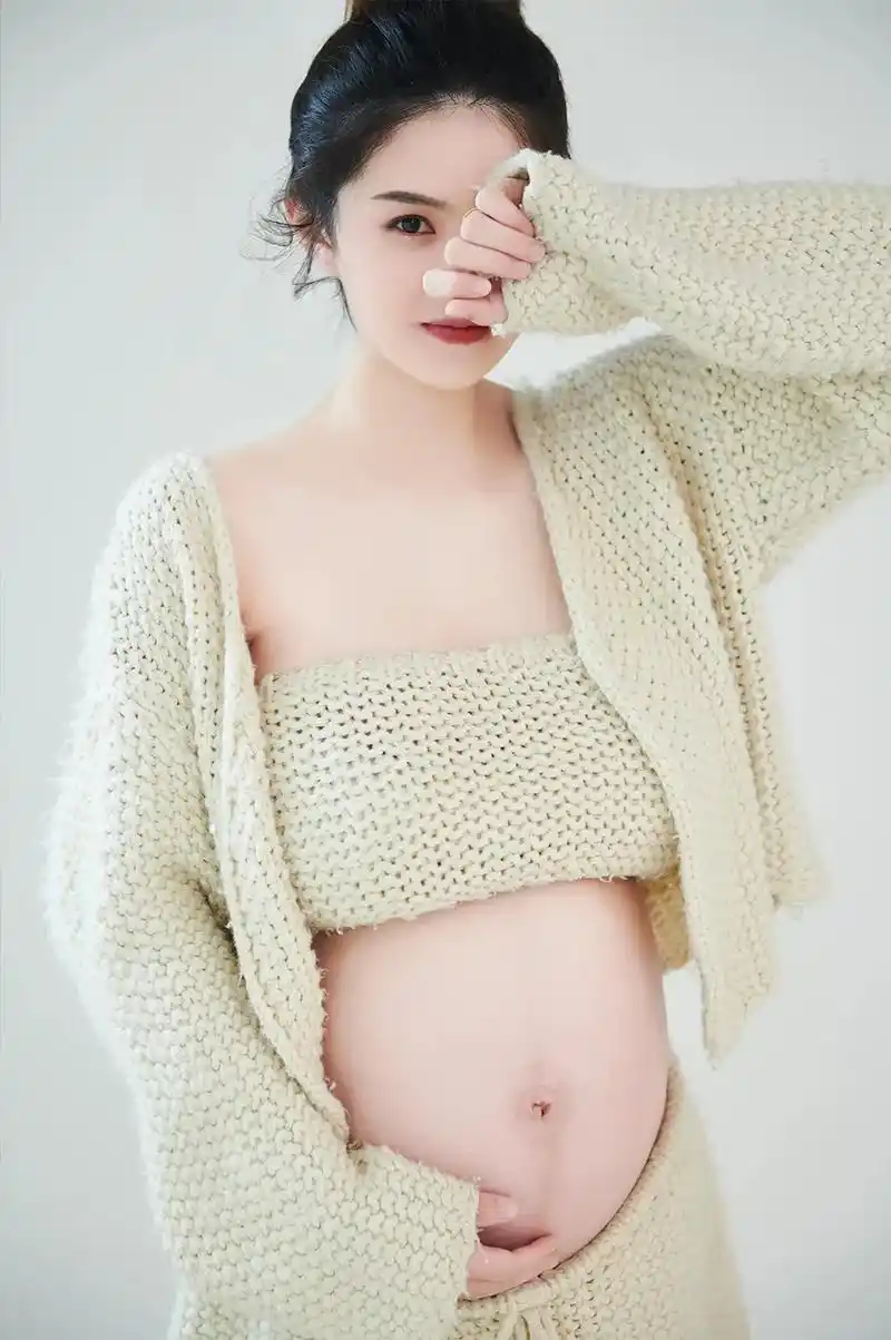 孕妇照的意义不在于几张照片 而是送给十月怀胎的自己一份难忘的 - 抖