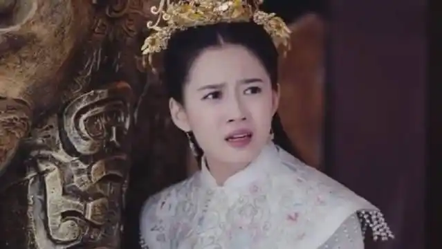 陈钰琪在《锦绣未央》中饰演娇俏可爱的九公主