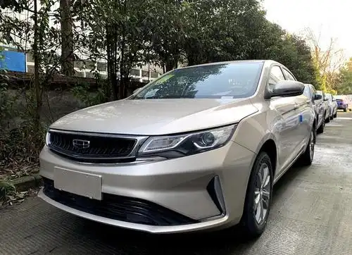 大批2020款吉利帝豪gl到店!车长4725mm 配电子换挡杆 倒车影像!