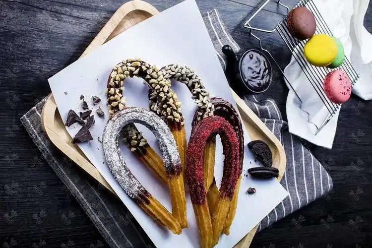 西班牙油条是什么与中国油条有什么区别