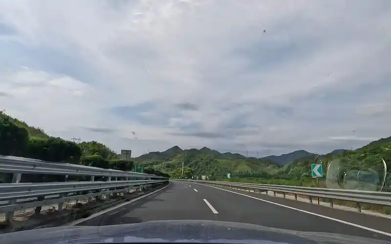 溧宁高速浙江丽水段:遂昌县北界镇——龙游县溪口镇(3倍速300km/h)