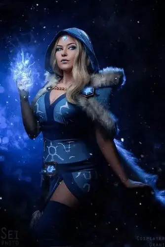 猫主子化身龙珠破坏神还原cos比鲁斯