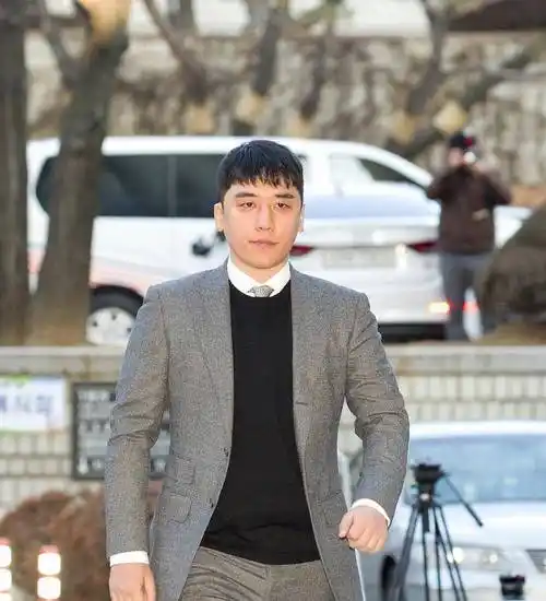 韩国男星李胜利终于"毁"了,他的故事远比你想象的要恶劣_因为_小时候_