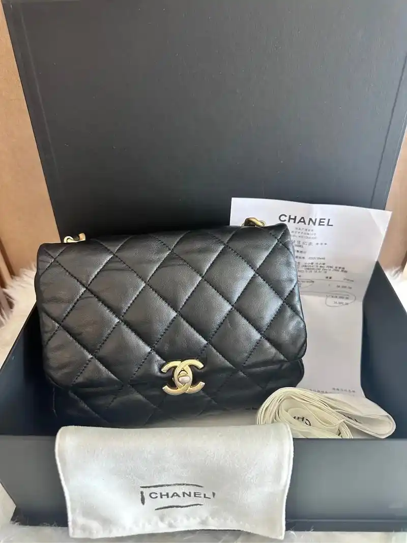 火爆全网的chanel黑金方胖子!9515容量:包包重量很轻便 - 抖音