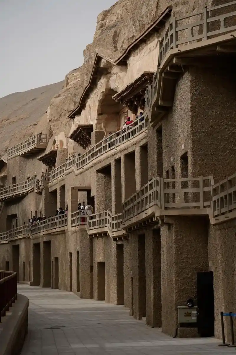 看敦煌莫高窟  不是看死了一千年的标本,而是看活了一千年的生 - 抖音